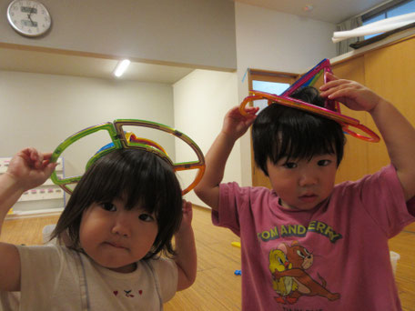 「ぼうし にあうでしょ！」