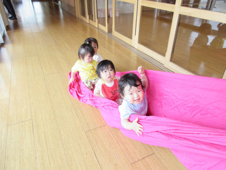 しゅっぱ～つ　しんこう！！