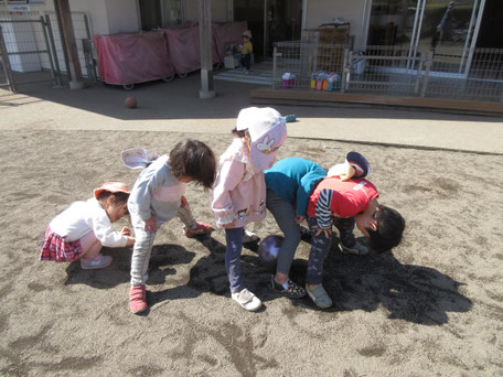 「ボール通るかな？」