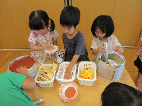 「いらっしゃ～い うどん、いかがですか～！」