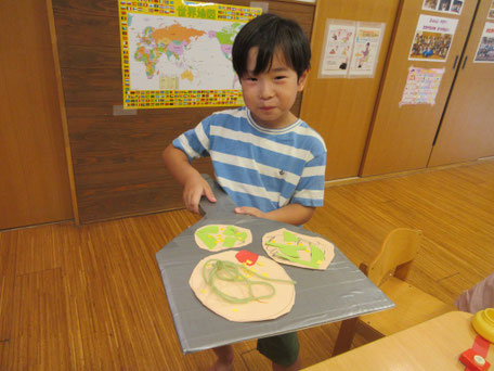 「おいしいピザのかんせい！」