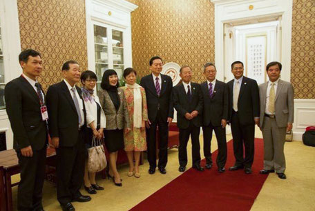 訪中団と李小林会長との会見