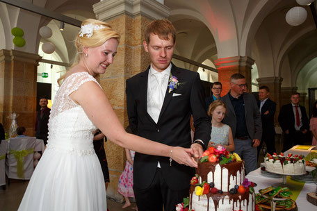 Hochzeit im Zeitlos Dresden, Heiraten im Zeitlos Dresden, Hochzeit Standesamt Goetheallee, Hochzeitsfotograf Dresden, Hochzeit Militärmuseum Dresden