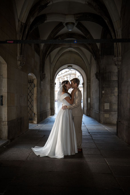Hochzeitsfotos in Dresden, als Hochzeitsfotograf in Dresden für ein After Wedding Shooting in Dresden unterwegs. Hochzeitsfotoshooting in Dresden. Als Hochzeitsfotograf in Dresden zum Fotoshooting