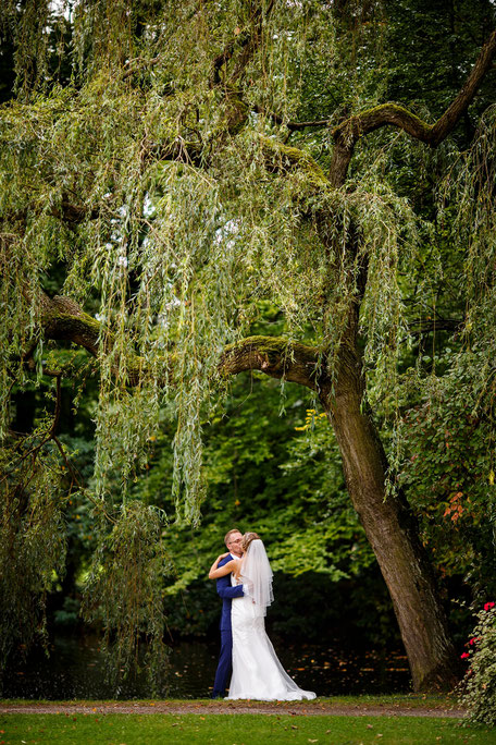 Hochzeit im Barockschloss Rammenau, Hochzeit in Rammenau, Hochzeitsfotograf Dresden, Hochzeitsfotos Dresden, Hochzeitsfotos Rammenau, Schloss Rammenau, Spiegelsaal Schloss Rammenau