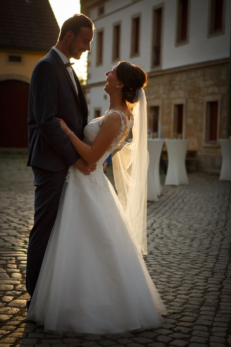 Hochzeit Jugendgästehaus Liebethal, Heiraten im Jugendgästehaus Liebethal, Hochzeitsfotograf Jugendgästehaus Liebethal, Hochzeit Loschwitzer Kirche Dresden, Hochzeit Kirche Loschwitz, Location Hochzeit Dresden, Hochzeitsfotograf Dresden, Kirchliche Trauun