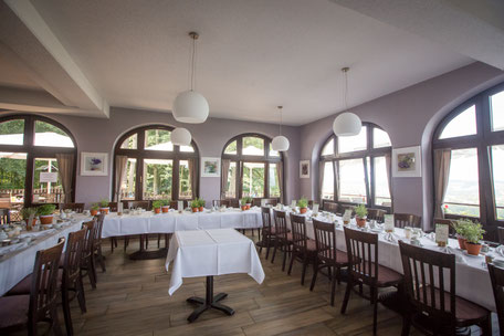 Hochzeitsfotograf Dresden, Hochzeitsfotograf Neustadt Sachsen, Hochjzeit Götzinger Höhe Neustadt, Hochzeit Neustadt Sachsen, Hochzeitslocation Götzinger Höhe, Vintage Hochzeit Dresden