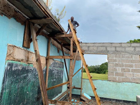 Baustelle einer Grundschule in Mkenge.