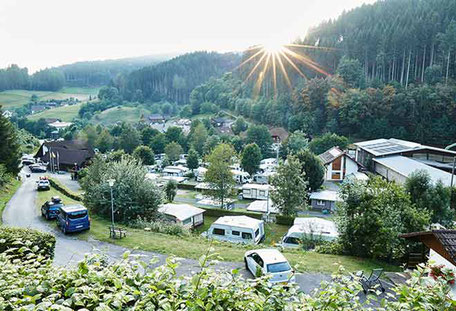 Die besten Campingplätze Deutschland 2024 vergleich Anbieter Sterne Luxus Van Nordsee Ostsee Schwarzwald Harz Alpen Bayern Spreewald