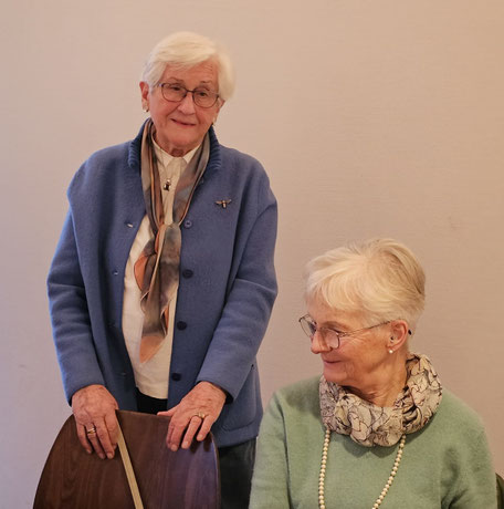 Gerda Lohse rezitiert passend zum Thema noch ein „Storchengedicht“! Danke Gerda!