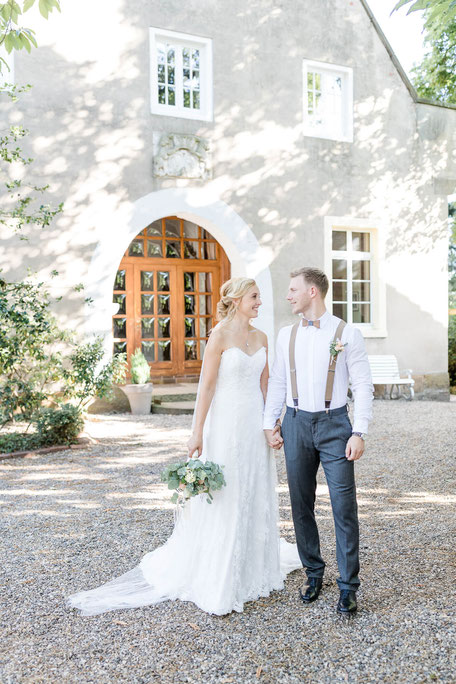 Die Freie Trauung in Osnabrück, holt Euch Hochzeitsinspirationen für die Hochzeitsplanung auf www.philosophylove.de Freie Trauungen und Hochzeitsreden in Osnabrück, Hamburg und Düsseldorf, Haus Marck Mecklenburger Land