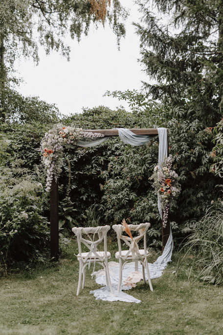 Die Freie Trauung in Osnabrück, holt Euch Hochzeitsinspirationen für die Hochzeitsplanung auf www.philosophylove.de Freie Trauungen und Hochzeitsreden in Osnabrück, Hamburg und Düsseldorf, Haus Brink