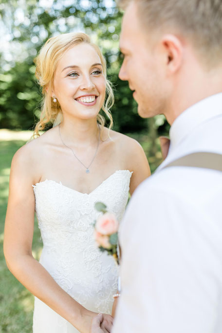 Die Freie Trauung in Osnabrück, holt Euch Hochzeitsinspirationen für die Hochzeitsplanung auf www.philosophylove.de Freie Trauungen und Hochzeitsreden in Osnabrück, Hamburg und Düsseldorf, Keppelborg