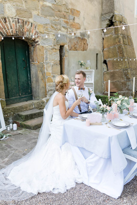 Die Freie Trauung in Osnabrück, holt Euch Hochzeitsinspirationen für die Hochzeitsplanung auf www.philosophylove.de Freie Trauungen und Hochzeitsreden in Osnabrück, Hamburg und Düsseldorf, Keppelborg