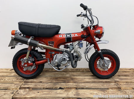 Honda Dax ST70