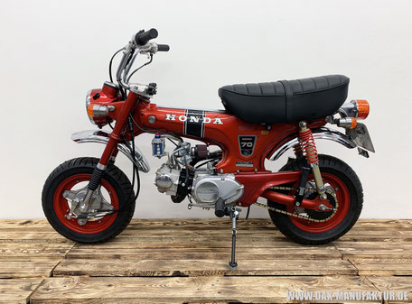 Honda Dax ST70