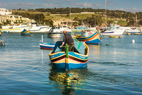 fischer-boote-in-marsaxlokk-luzzus