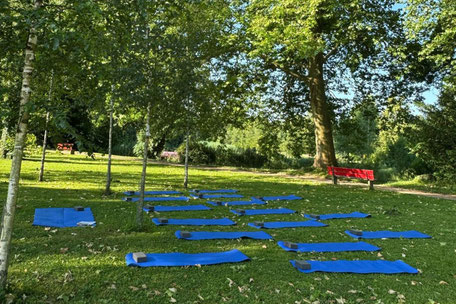 Yin & Klang unter freiem Himmel im Ballypark mit Simone Scheuner & Jasmin Belart im Ballypark Schönenwerd