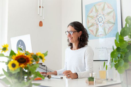 Simone Scheuner beim Potenzialgespräch – individuelle Auswertung von Sensitivitätstypen auf VANTAGE.Space, online oder in der Praxis in Biberstein.