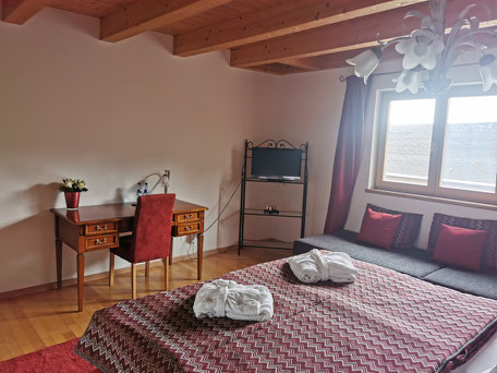 Mehrbettzimmer 40 m2 für 2-5 Personen mit 3 Schlafzimmern