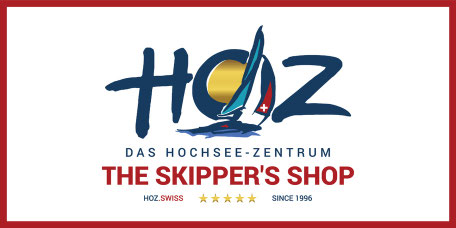 HOZ Hochseezentrum – THE SKIPPER’S SHOP™ Logo mit Segelmotiv und Schweizer Flagge, maritime Ausrüstung seit 1996.