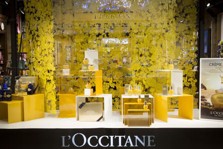 l'occitane-decorative-panels-for-shop-window-guely-for-caino-design