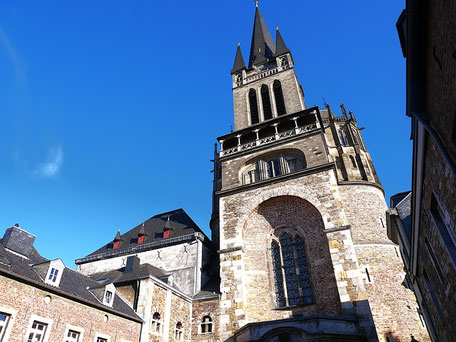 Top 10 Sehenswürdigkeiten Aachen: Westwerk des Doms