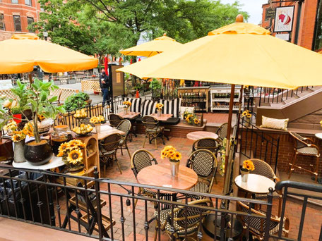 Boston Unterkunft Empfehlung: Café Terrasse © Newbury Guest House