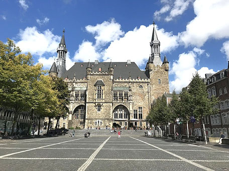 Aachen Sehenswürdigkeiten 1 Tag: Katschhof, Schauplatz der Deutschen Geschichte