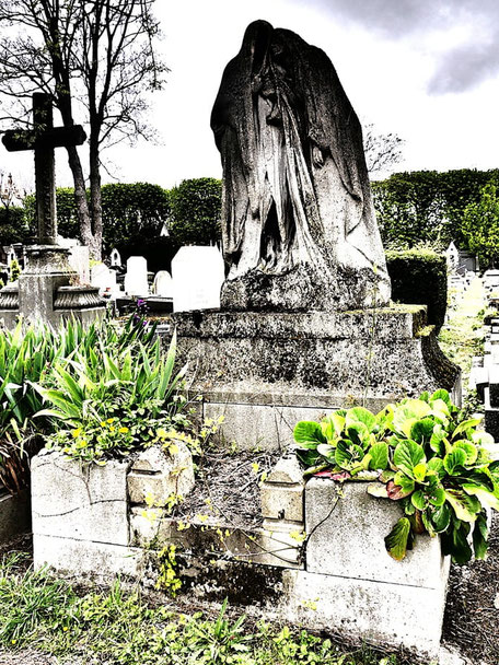 Friedhof Père Lachaise Paris: Mystische Monumente