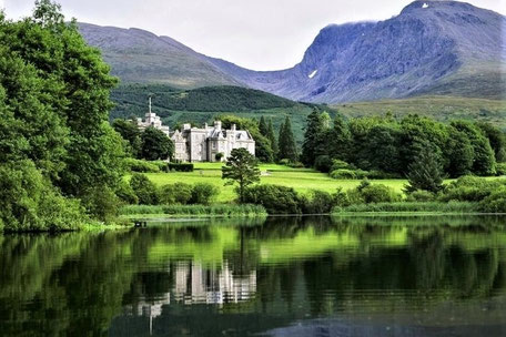 Schottland Schlosshotel Übernachtung: Märchenschloss in spektakulärer Lage © Inverlochy Castle Hotel