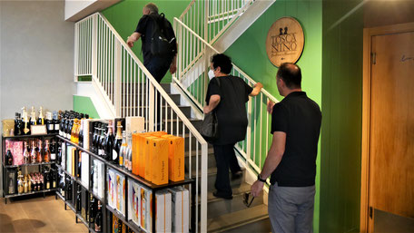 Florenz Insider Tipps: Versteckte Treppe zum Weinladen