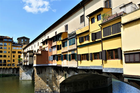 Florenz Urlaub Tipps: Häuserfassade der Ponte Vecchio