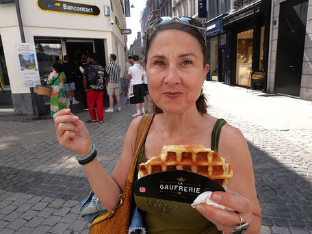 Lüttich Geheimtipps & Tipps: Besonders lecker: Karamellisierte Waffel ohne Schnickschnack