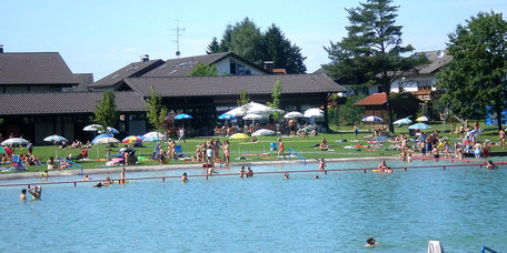 Freibad Flintsbach, in der Nähe von Gasthof Falkenstein