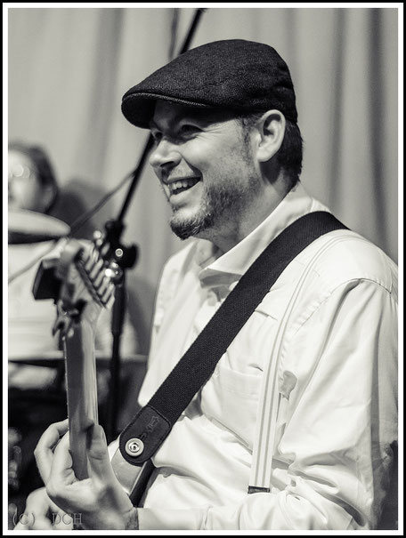 Martin Bammler - Lead Gitarre/Backing Vocals