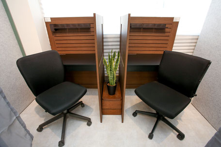 BE-CON六甲本店デスクチェア オカムラコクヨ製高品質チェア