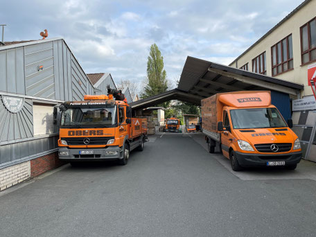 Lagerverkauf und schnelle Anlieferung von Dachbedarf mit variablem Fuhrpark. Gut in der Umgebung im Ruhrgebiet zu erreichen: Bochum, Dortmund, Duisburg, Mülheim, Oberhausen, Wuppertal, Gelsenkirchen, Bottrop, Velbert, Recklinghausen