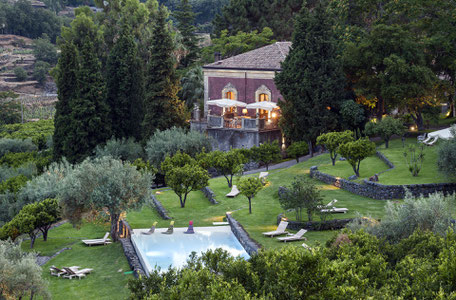 Herrenhaus mit Pool am Etna ©Monaci dell Terre Nere