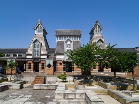 上越高田駅前の画像