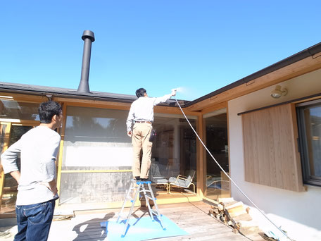 「兄の家」半年点検の画像：屋根の樋の排水点検