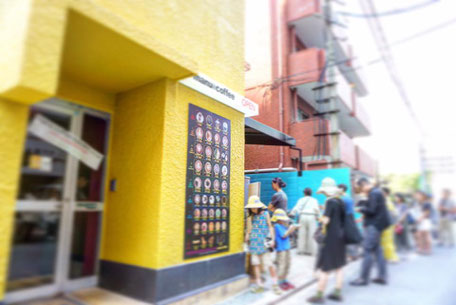 レセプションパーティーの店舗前の写真