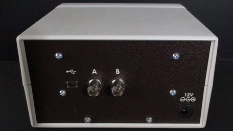 Tausand Abacus AB2502 coincidence counter rear panel, showing BNC inputs and USB port.