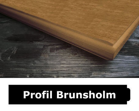 Markante und klassische Holzfensterbank aus Eiche, sehr stilvoll und auch für moderne Einrichtungen oft ausgewählt; sein Ursprung ist tatsächlich älter, hat aber seine Überzeugungskraft behalten.