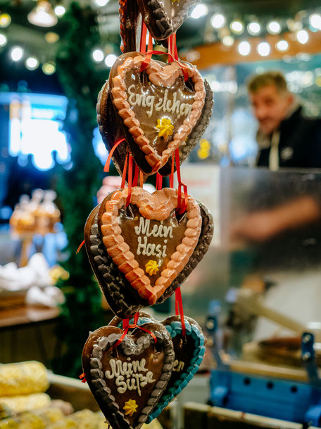 Gingerbread hearts, Lebkuchenherzen, Frankfurt, Christmas Market, Paulsplatz, Weihnachtsmarkt