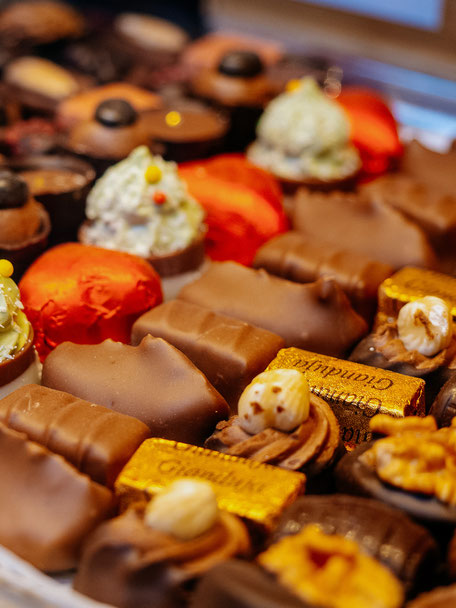 Belgian chocolates, Antwerp Christmas Market, Winter in Antwerpen, Kerstmarkt Antwerpen, Marché de Noël d'Anvers, Antwerpen, Antwerp, Anvers
