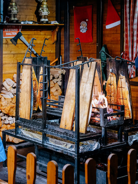 Flammlachs, Römer, Römerberg, Frankfurt, Christmas Market, Weihnachtsmarkt, Town Hall, Altstadt, Old Town