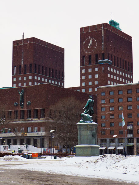 Rådhusplassen, City Hall Square, Oslo, Snow