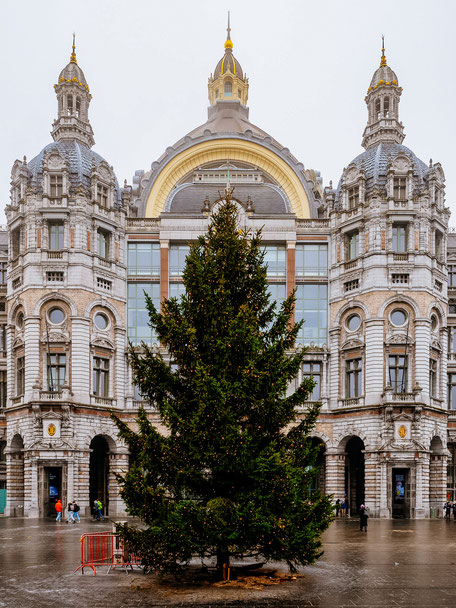 Antwerp central station, Gare d'Anvers, Antwerpen Centraal, Antwerp Christmas Market, Winter in Antwerpen, Kerstmarkt Antwerpen, Antwerpen, Antwerp, Anvers