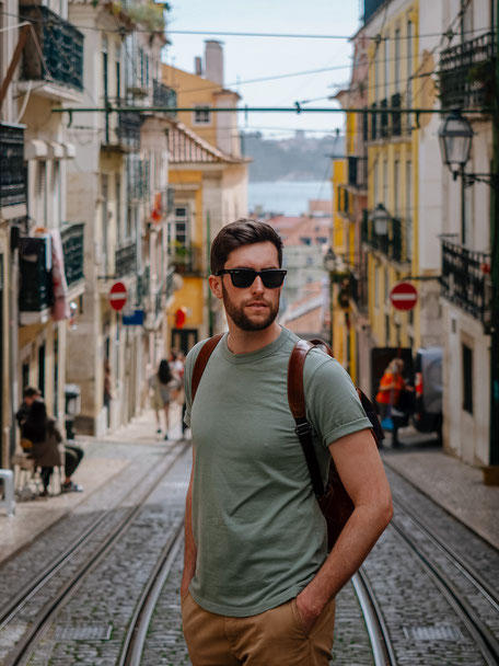 Time to take photos in this picturesque street!